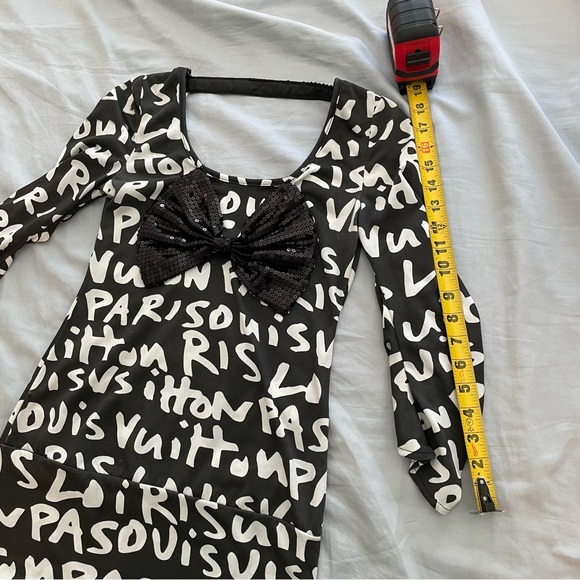 Mini Dress with Alphabet Prints and a Bow Tie - Picture 8 of 11